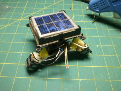 solar_powered_junkbot