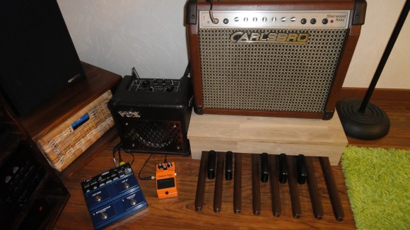organ-foot-pedals-instead-of-string-bass
