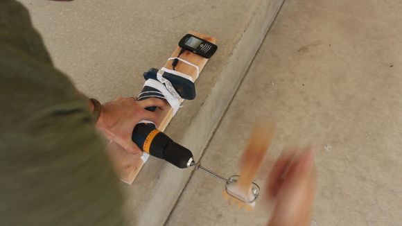 Emergency-human-powered-cell-phone-charger