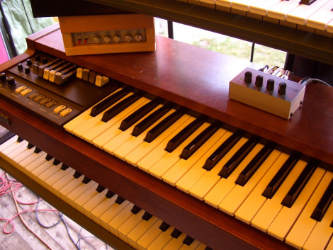 midi-out-for-a-vintage-korg-cx-3-organ