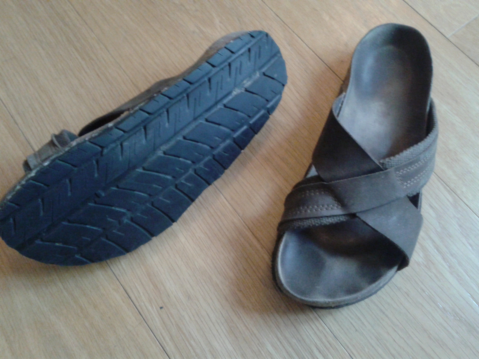 Resole Shoes With Old Tire Tread | Hackaday