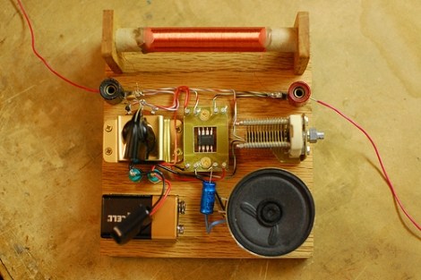 Hear That? It’s A 555 Timer AM Radio | Hackaday