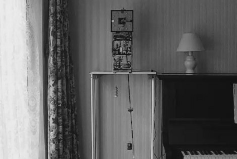 LEGO Pendulum Clock | Hackaday