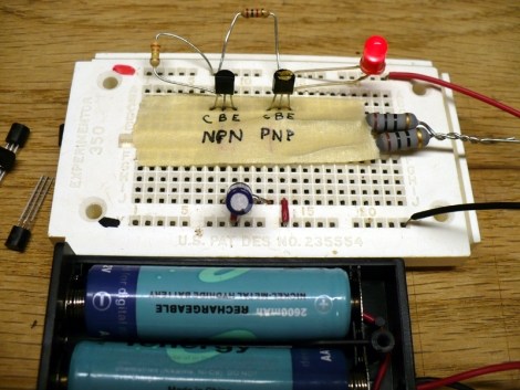 Simple Transistor Tester Makes Sorting Easy | Hackaday