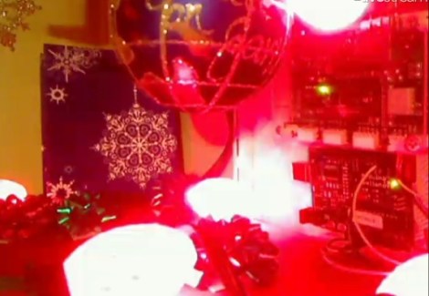 CheerLights: Synchronizing Christmas Lights Around The Globe | Hackaday