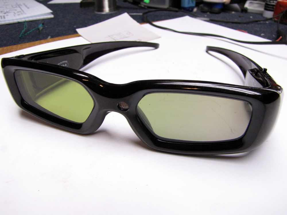 Turning 3D Shutter Glasses Into Automatic Sunglasses | Hackaday