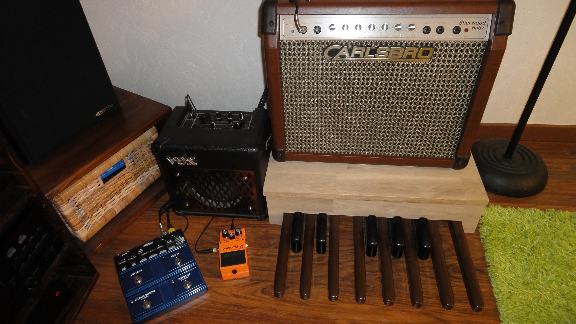 Organ Pedals Fill In When Your Bass Player Is Missing Hackaday