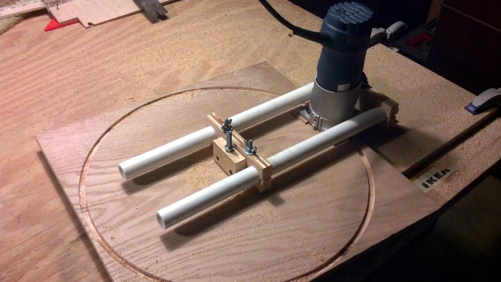 Router Jig For A Perfect Circle Hackaday