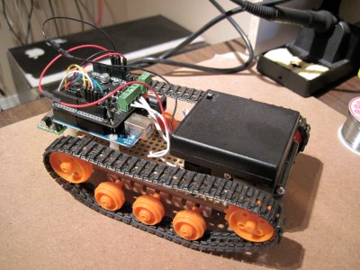 Building A Rather Rudimentary Arduino Tank Bot | Hackaday