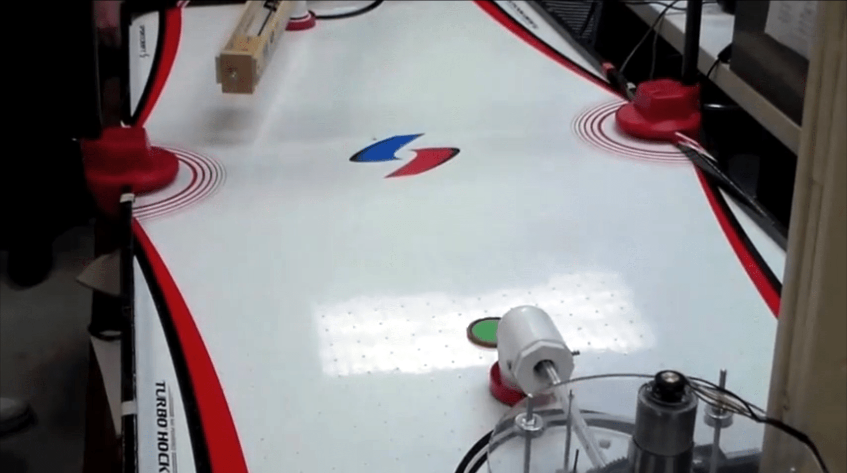 Robot Air Hockey Championship As A Final Project Hackaday