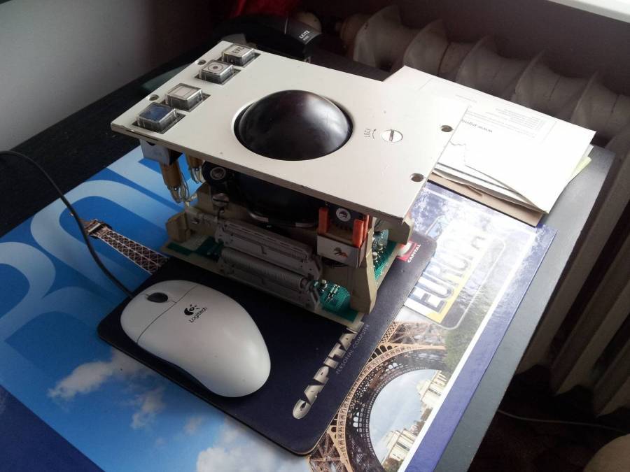 Ditch That Boring Mouse For A Military-grade Trackball | Hackaday