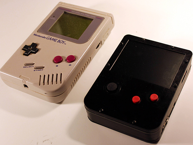 portable retro gaming console