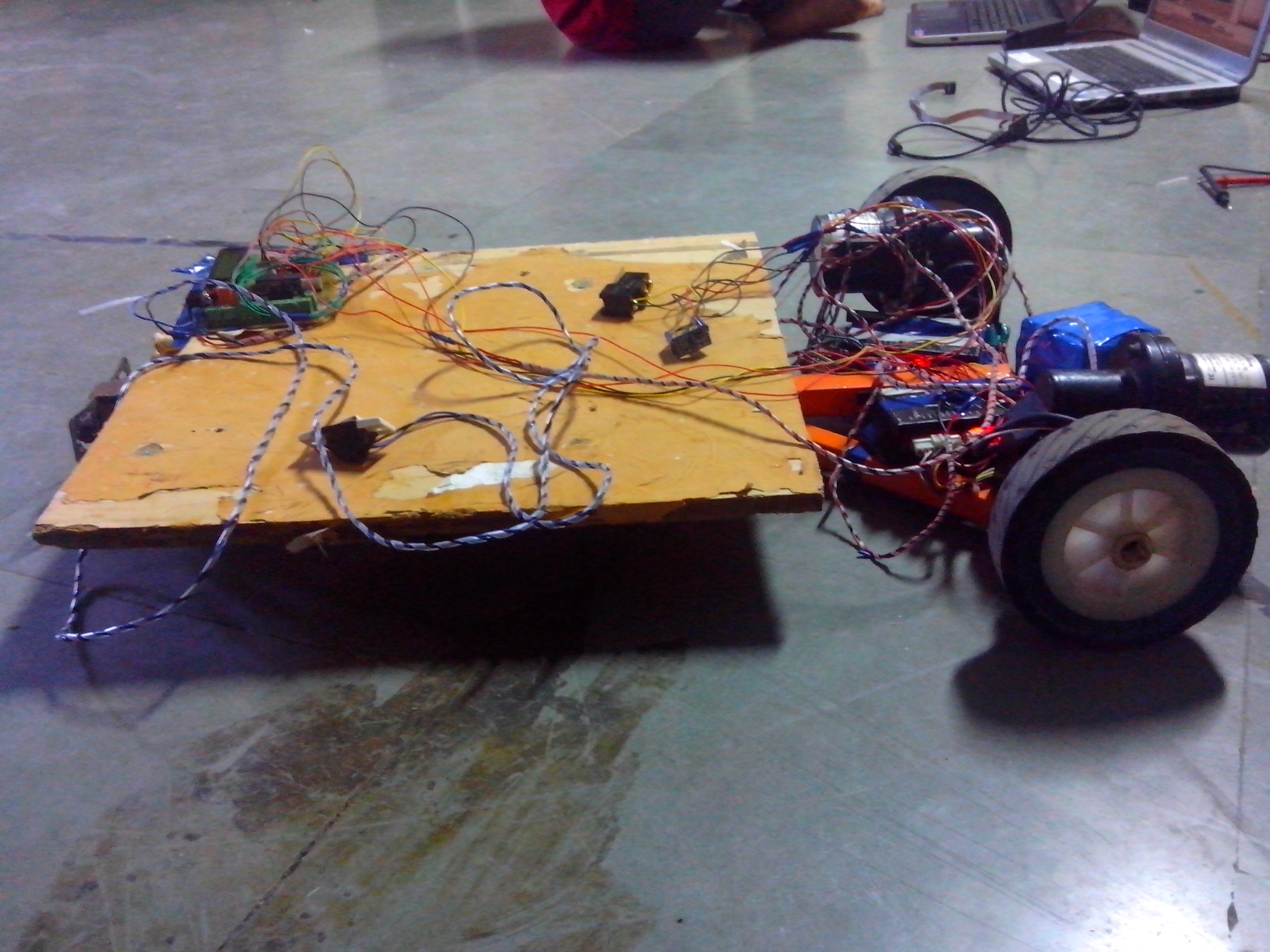 Motorized Skateboard Controlled By Hand Gestures Hackaday