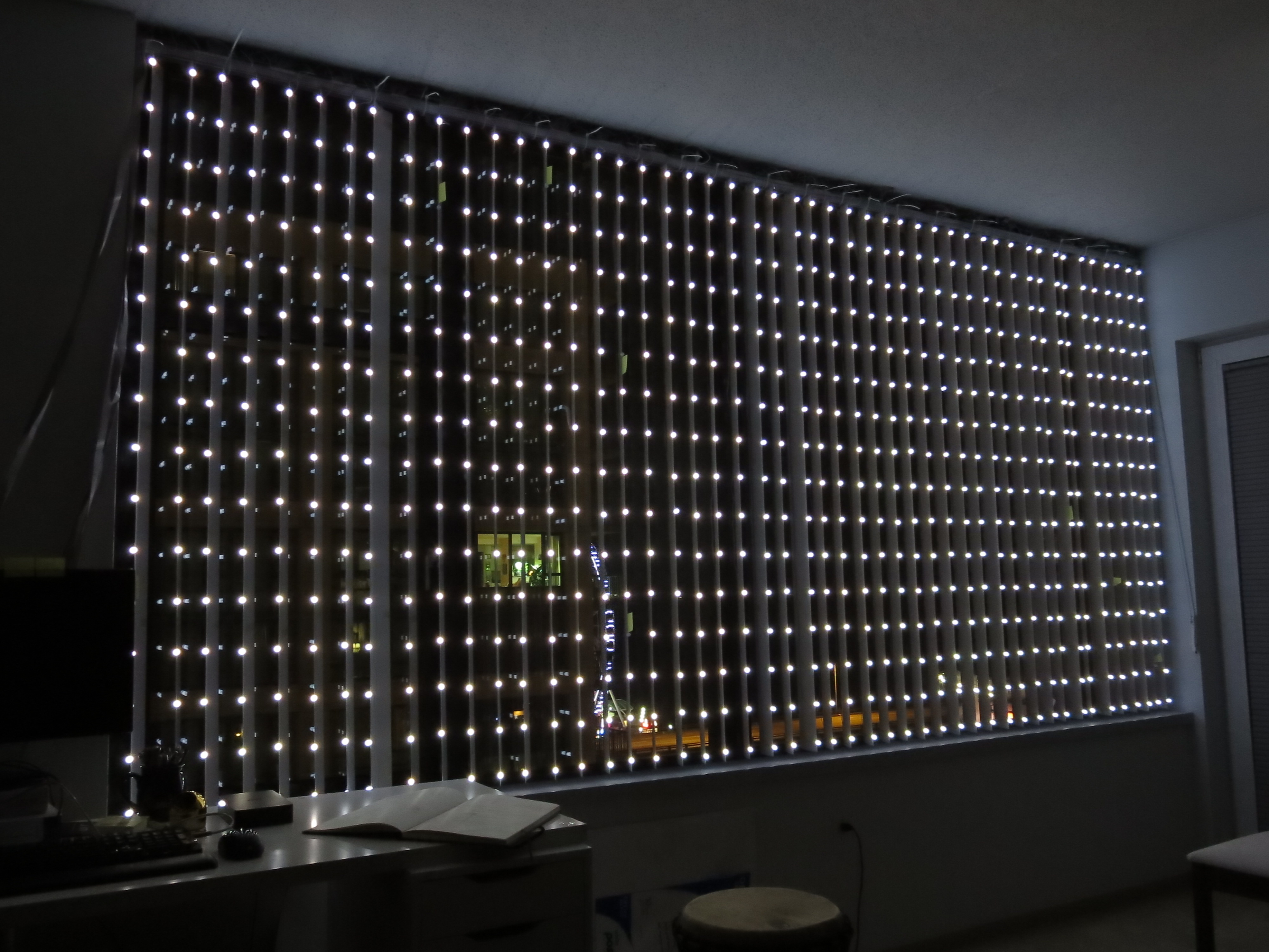 LED Blinds Turn Windows Into Displays | Hackaday