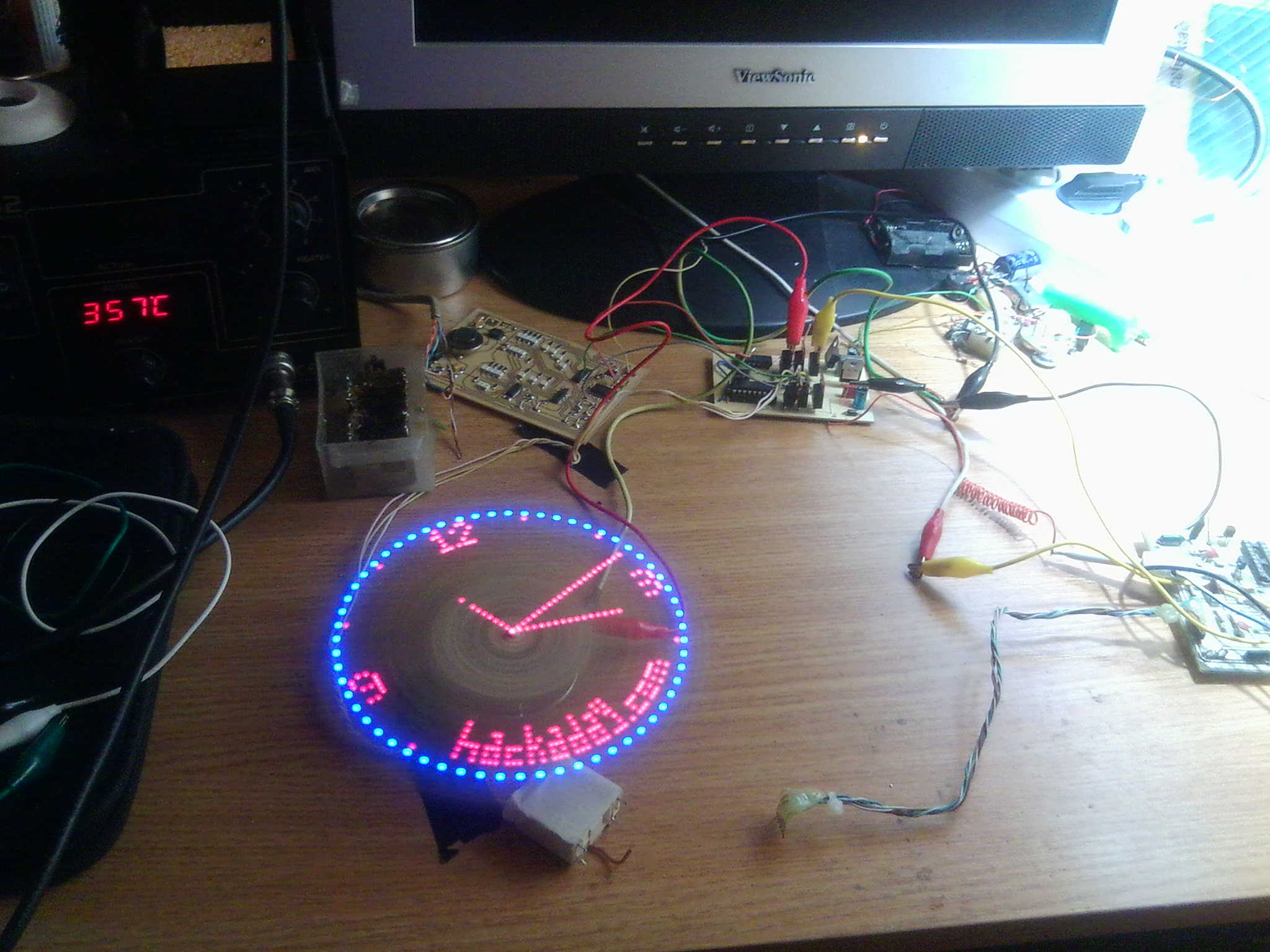 persistence of vision 3d clock