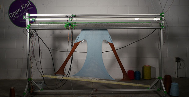 A high-efficiency, electronic crochet knitting machine for a lot