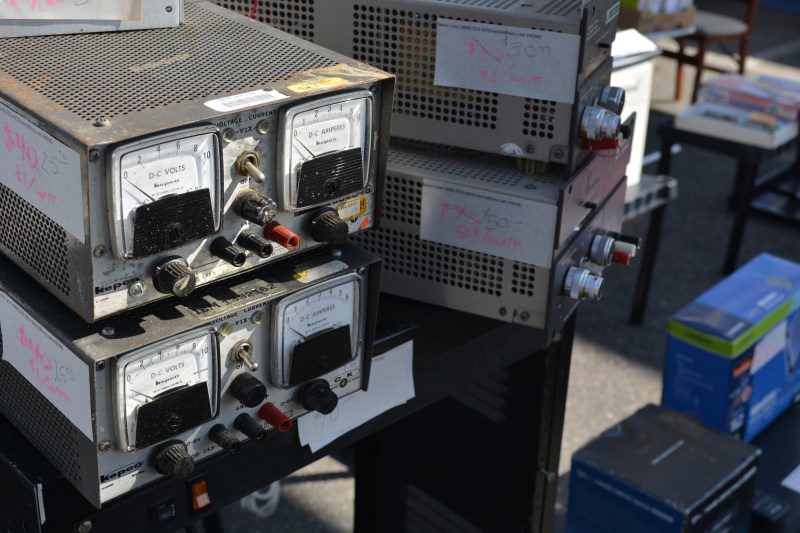 Experience The “Farmer’s Market” Of Vintage Electronics Hackaday