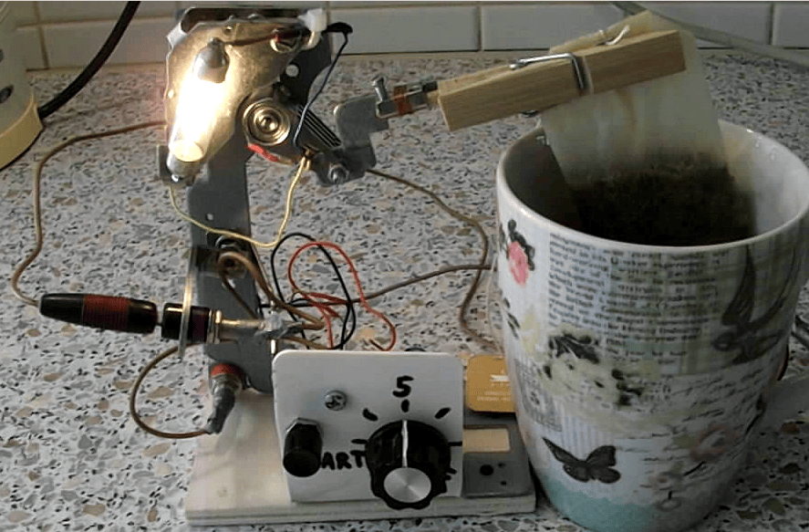 Hacklet 14 – Hacks Around The House | Hackaday