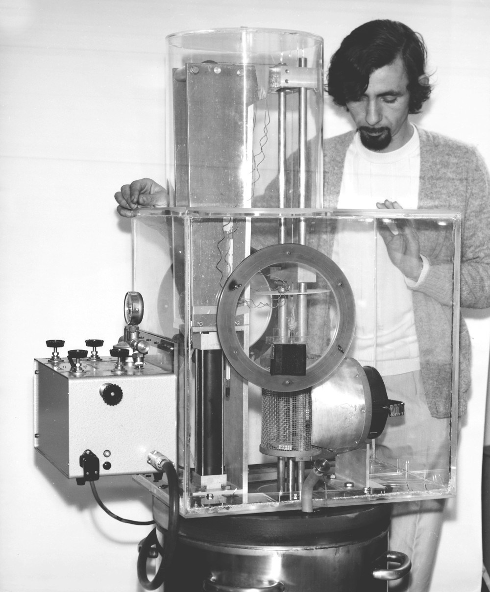 Caption CERN Contest – What’s In The Box? | Hackaday