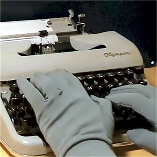 typewriter keyboard online