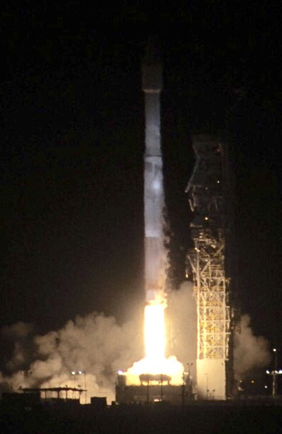 atlas-v-rocket-launches-nrol55-cubesats