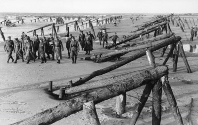 Thousands of obstacles built by the Germans along the beaches of Normandy. Image credit: Military History Now