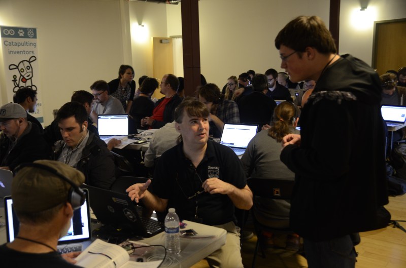 [Paul Stoffregen] leading his Advance Microcontroller Based Audio workshop