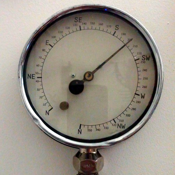 Old School Gauges Let You Know Which Way The Wind Blows Hackaday