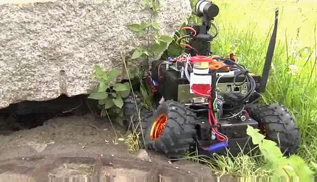 Rud's SRR Rover Trying to Dig Under Block