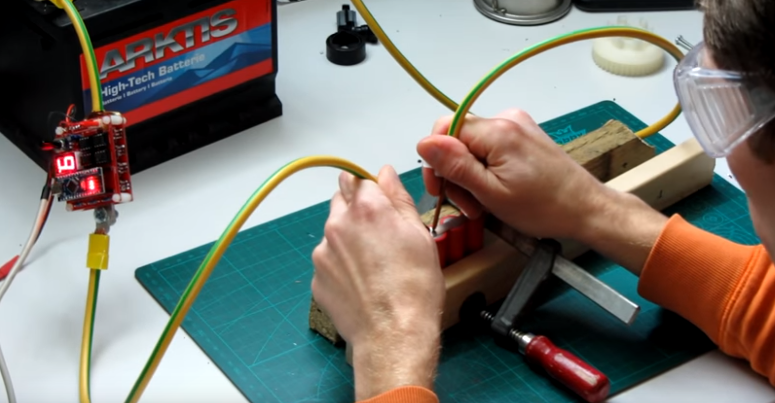 Tegenhanger Ruilhandel Ongeautoriseerd Arduino Nano Runs Battery Spot Welder | Hackaday