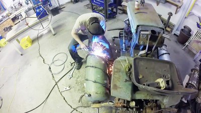 screw_drive_tractor_welding_screw_pods