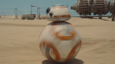 BB-8 in 1st Star Wars: The Force Awakens trailer