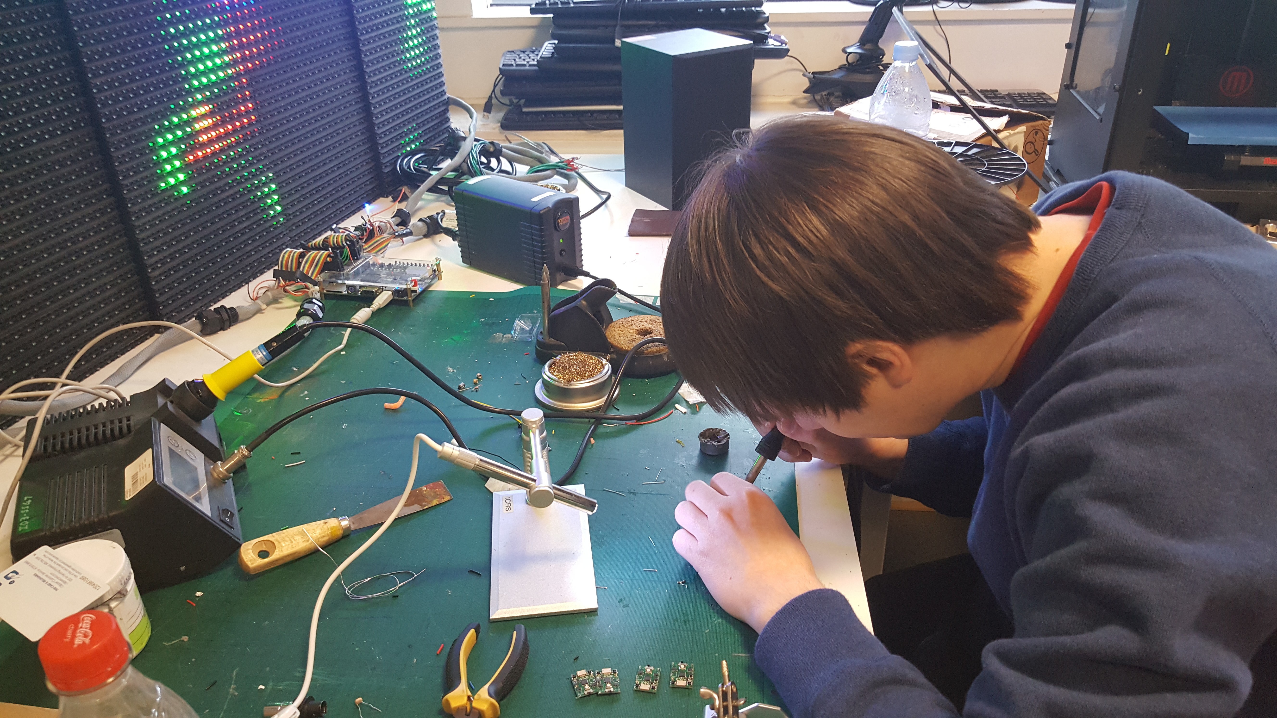 Hackaday Prize Entry: Micro Robots For Education | Hackaday