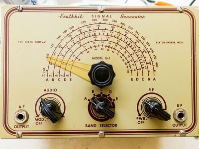 The G1 signal generator, Heathkit's first kit, from 1948. By Jeff Keyzer [CC BY-SA 2.0], via Wikimedia Commons