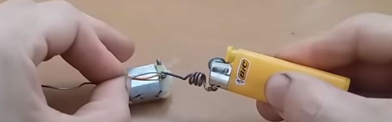 Simple Beetle Robot Uses Smoking Soldering Iron | Hackaday