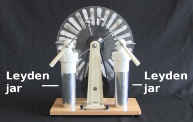 Wimshurst machine with Leyden jars