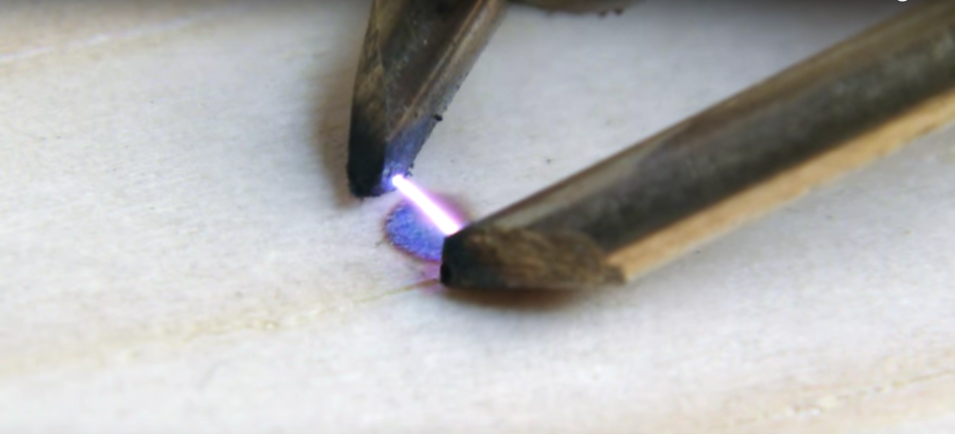 How to Convert an Arc Lighter Into Your Very Own Plasma Pen