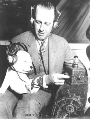 Powel Crosley, Jr. and Bonzo with his "Crosley Pup" radio. Source: Ohio History Central