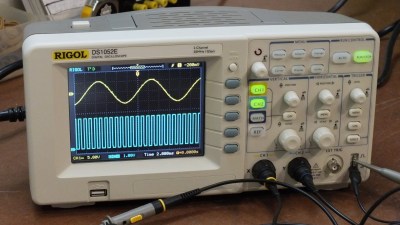 The price point made the DS1052E the first scope for a generation of hackers. [via Unboxing Video]