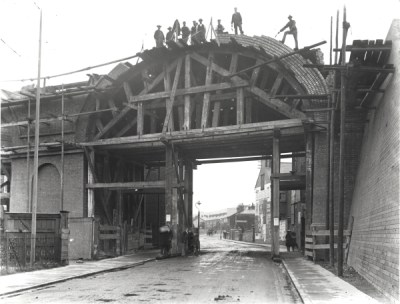 Viaduct construction at High Wycombe. S.W.A.Newton/Leicestershire County Council (Fair use)