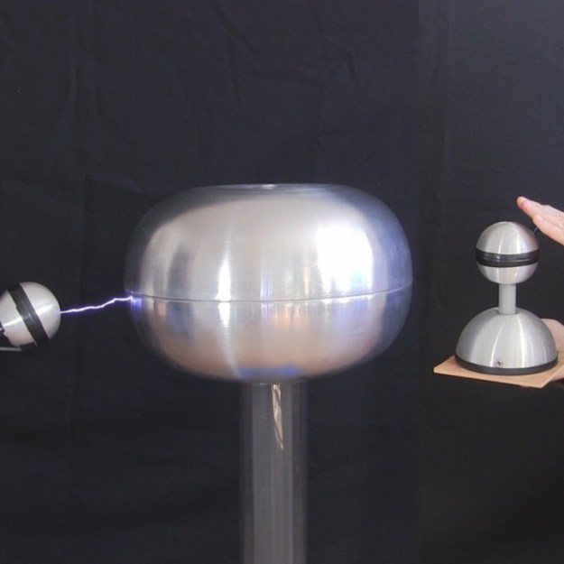 How A Van De Graaff Generator Works | Hackaday