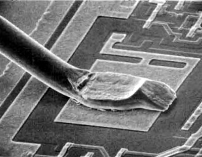 Electron micrograph of a wire bond to the Z80 CTC die