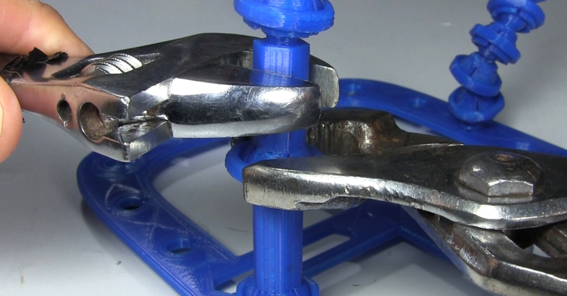 Printed It Do More With Lockable Ball And Socket Helping Hands Hackaday