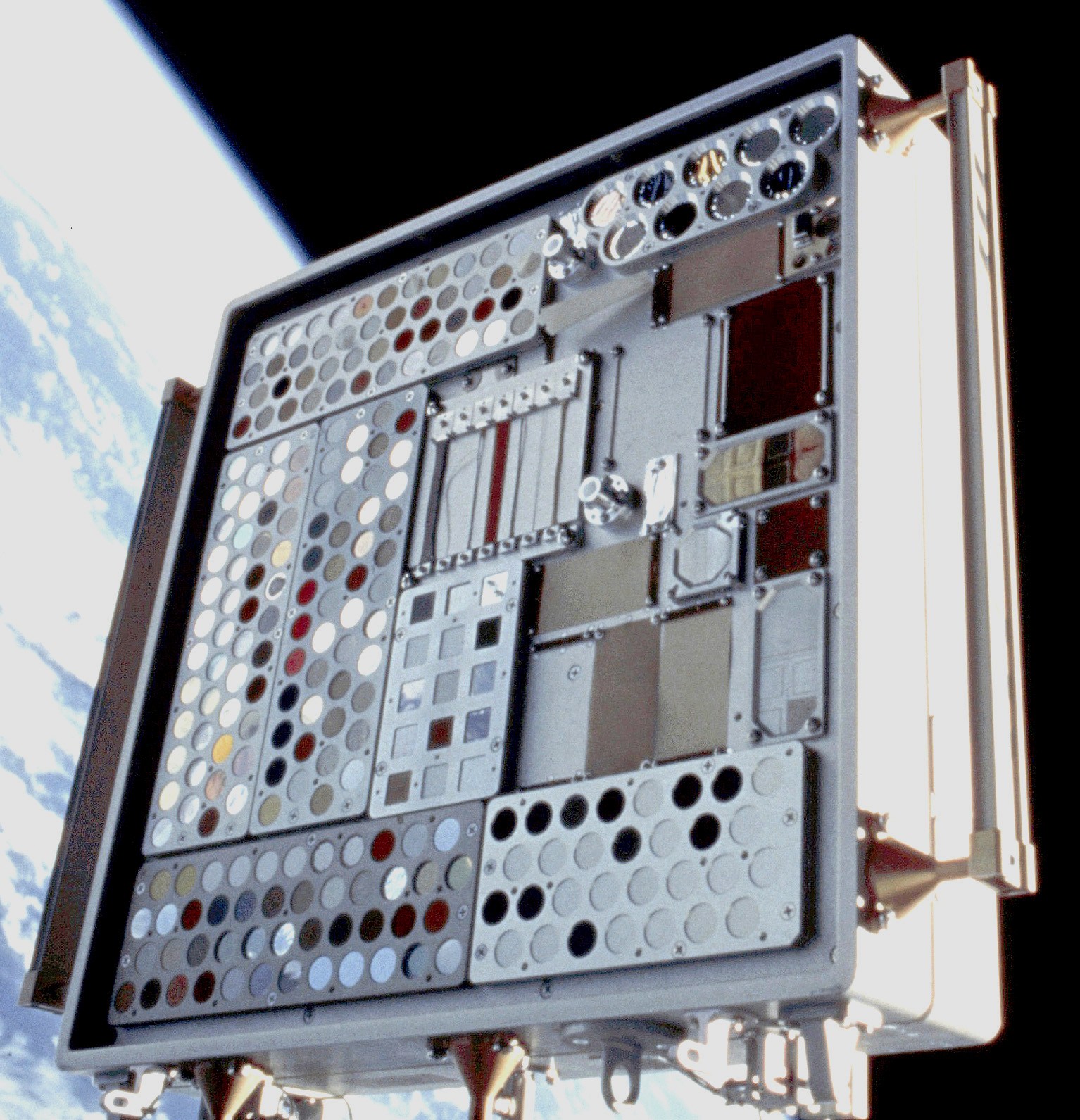 Lost In Space: How Materials Degrade In Space | Hackaday