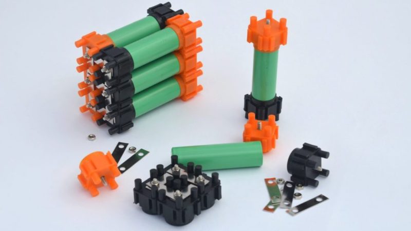 Medarbejder oase søsyge Assemble Your Own Modular Li-Ion Batteries | Hackaday