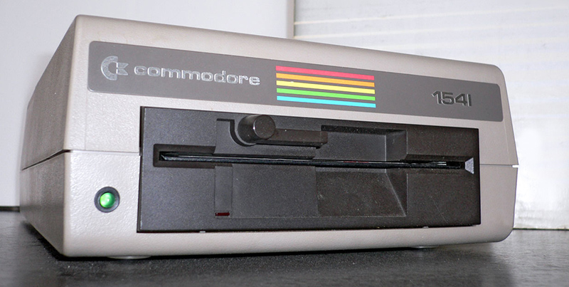 Commodore 5710 Floppy controller 48 PIN-NUOVO/NEW Commodore IC 