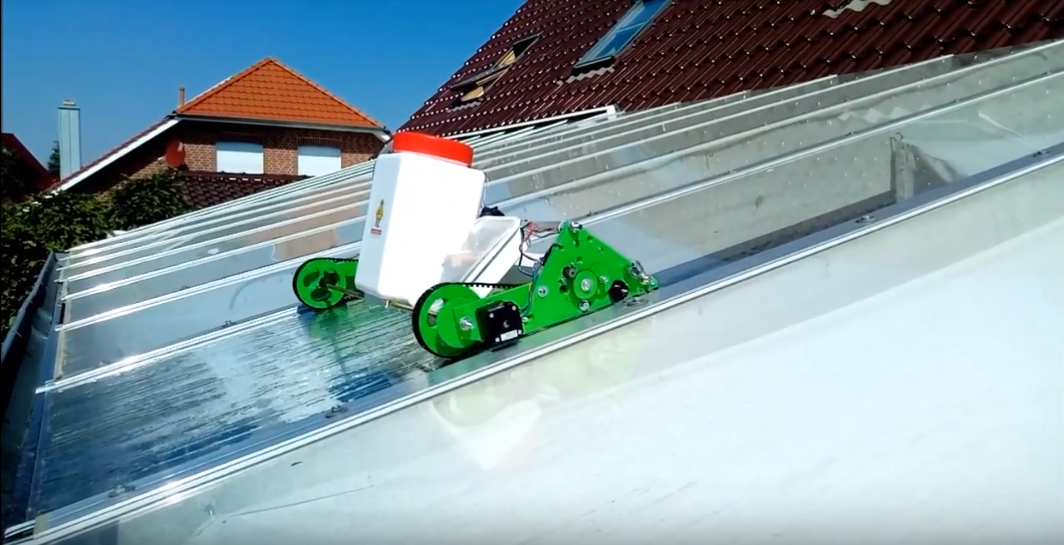Grawler: Painless Cleaning Roofs | Hackaday