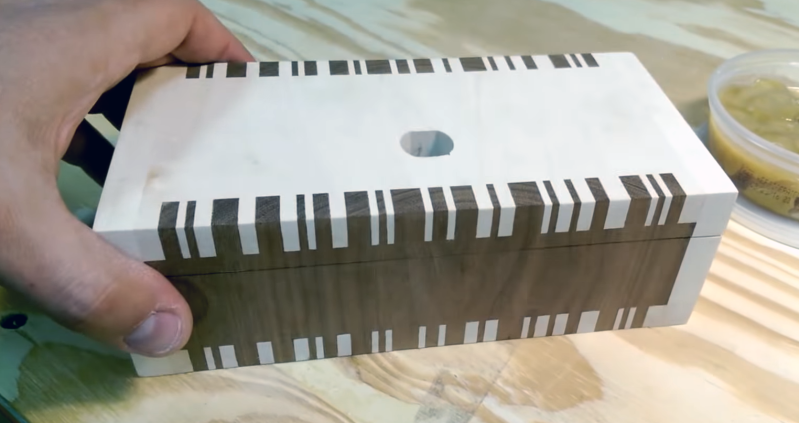 Box Joint Jig Does Barcodes Hackaday