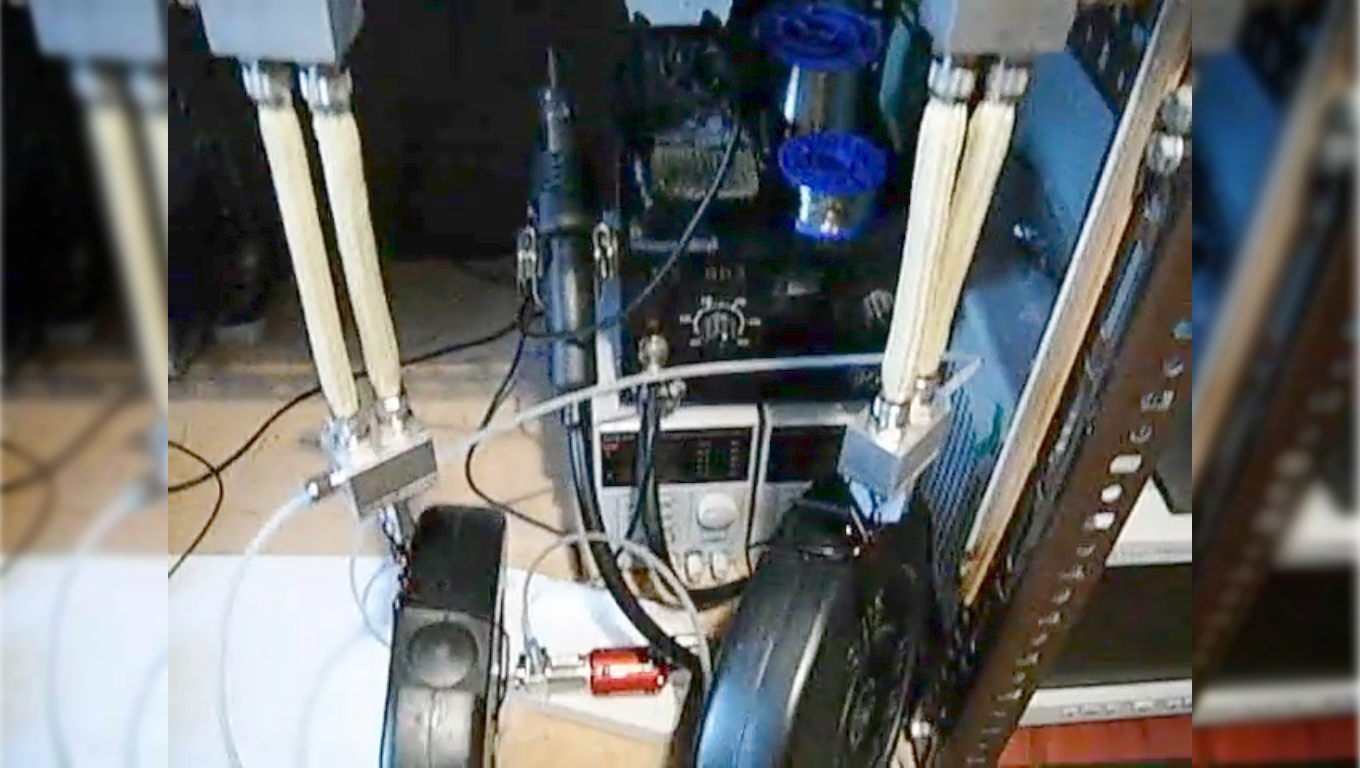 Soft Hydraulic Muscles Lift Weights As A Team Hackaday