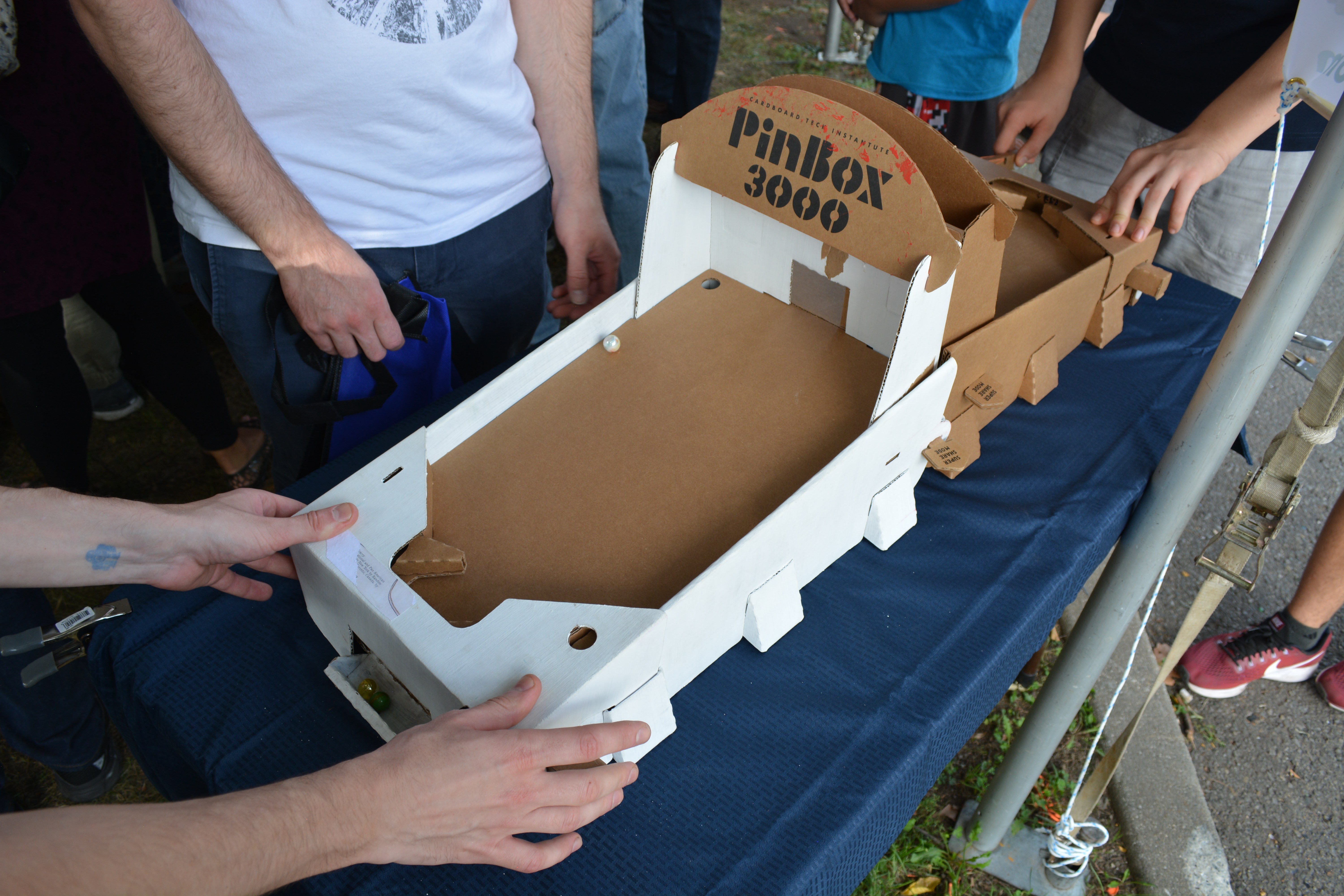 This Pinball Game Doesn’t Come In A Box… It Is The Box | Hackaday